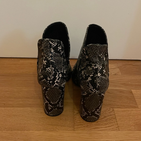 Steve Madden snakeskin booties - Picture 4 of 6